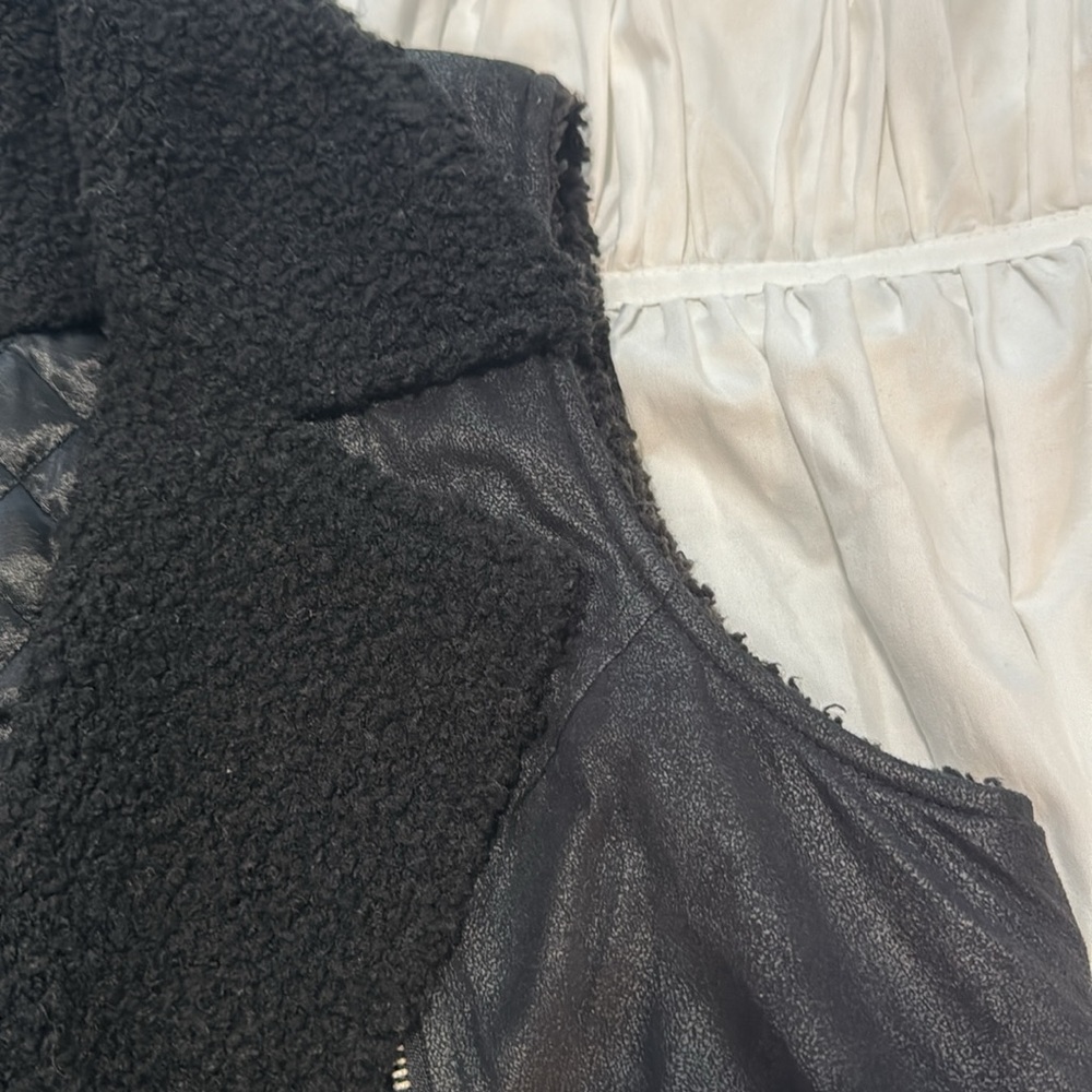 Buttons womens medium fuzzy vest mixed materials zipper full length black - Picture 4 of 7